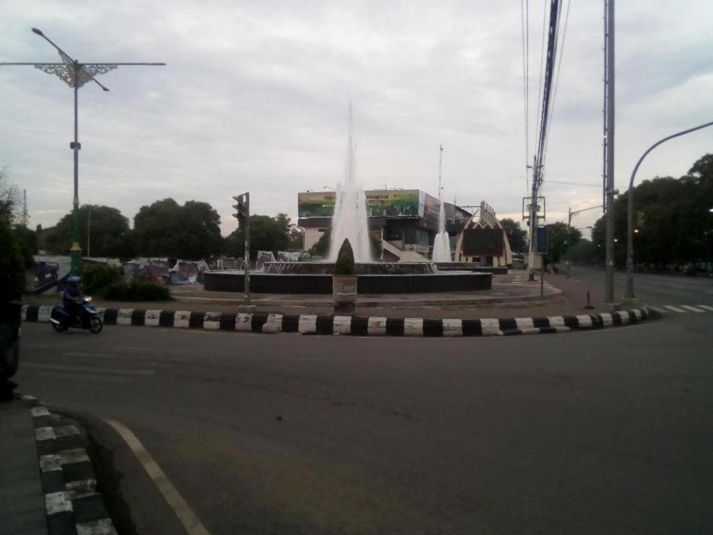 Graha Hotel Sragen Bagian luar foto