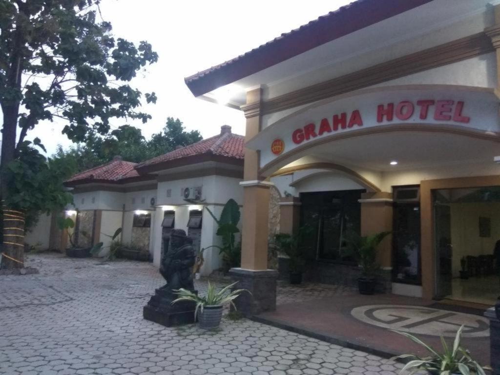 Graha Hotel Sragen Bagian luar foto